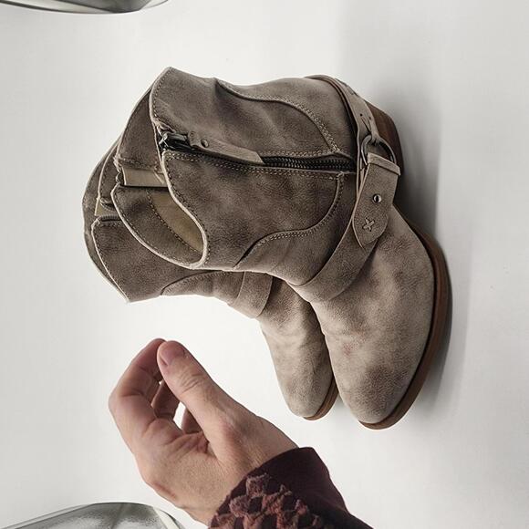 LKNW Very G Merlot Low western style bootie cream tan boots 8.5 - Picture 5 of 8